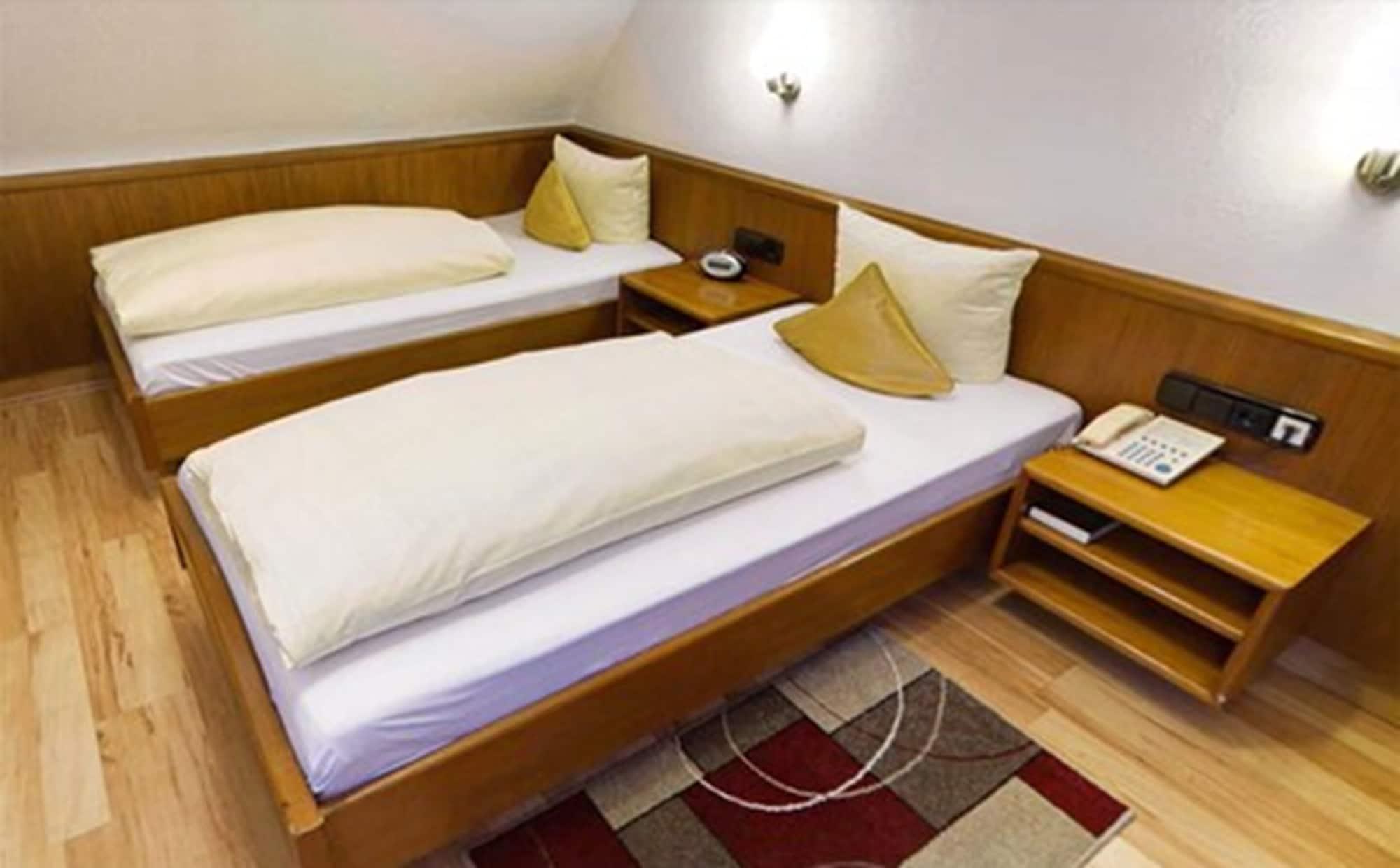 Hotel Lamm Remshalden ภายนอก รูปภาพ